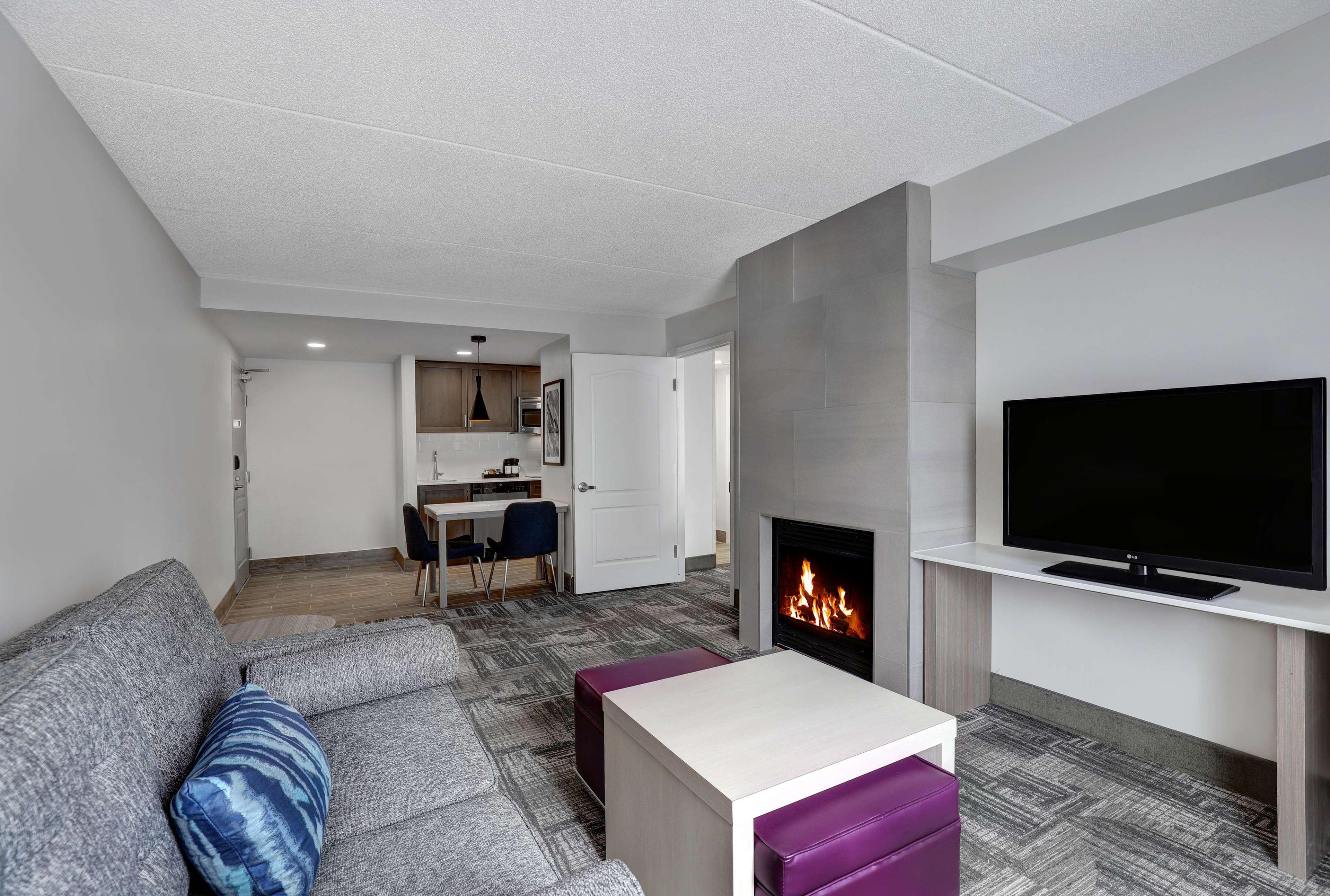 Homewood By Hilton Ontario 3* London